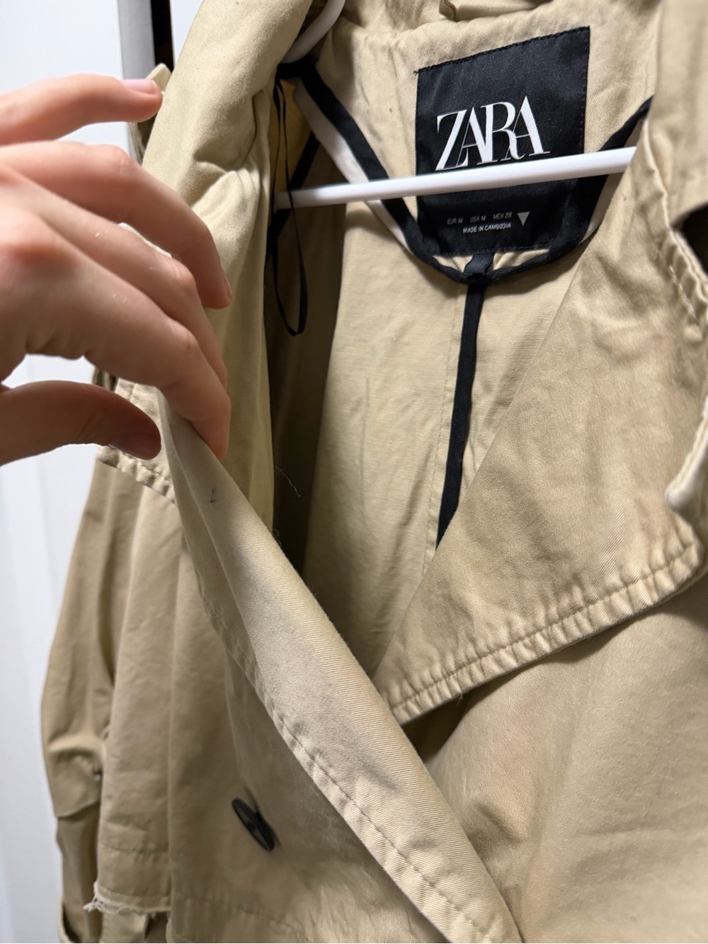 Zara Long Double-Breasted Trench Coat in Beige with Dark Buttons - Picture 6 of 7